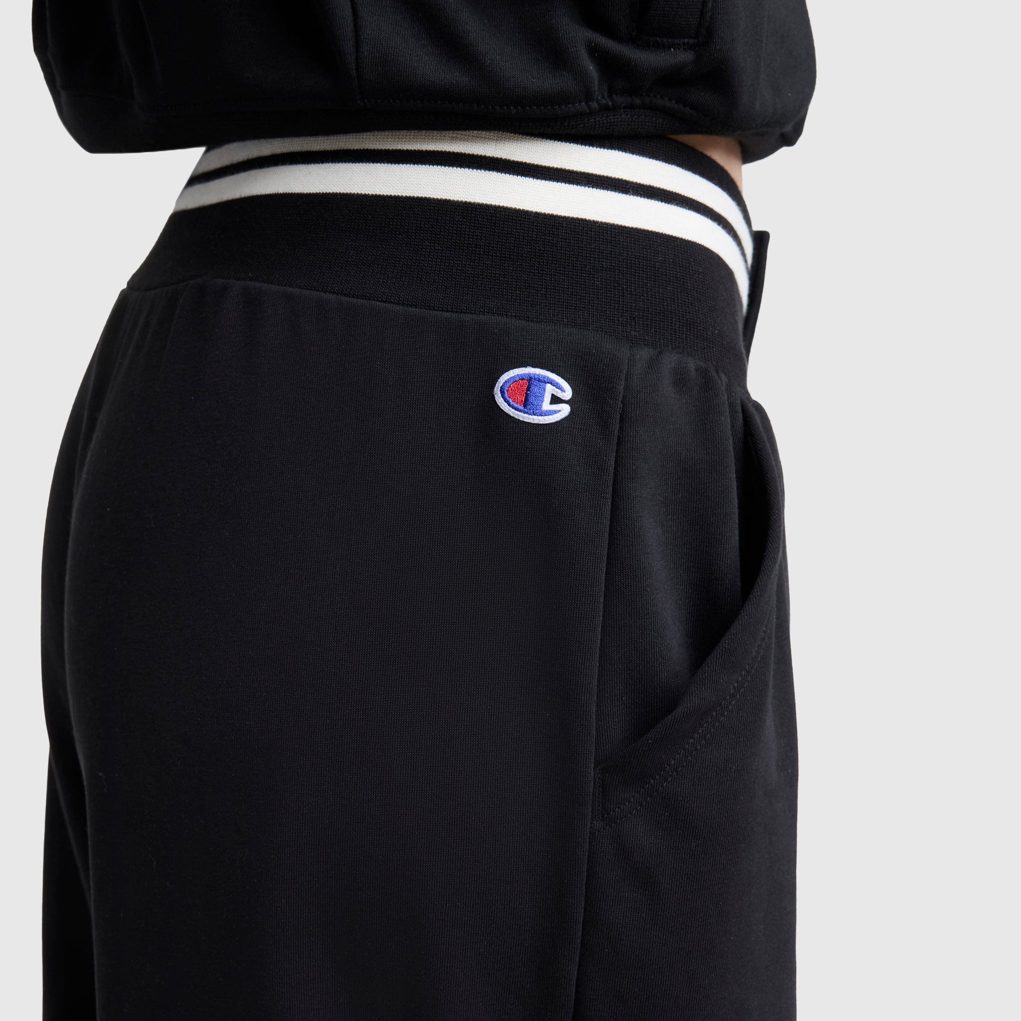 Champion Tackle Snap Front Voluminous Pant - Black