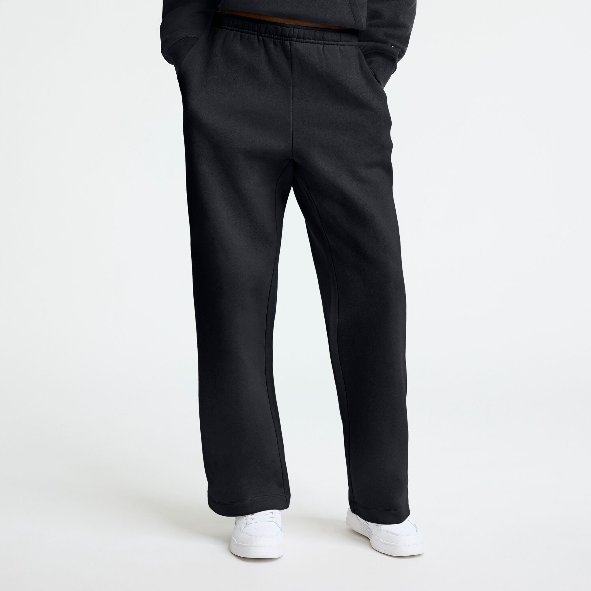 Champion Powerblend Straight Hem Sweatpants - Black